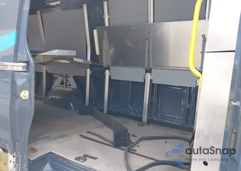 2019 Mercedes-Benz Sprinter 2500 High Roof V6 z USA, uszkodzony, nr VIN WD4PF1CD9KP131199